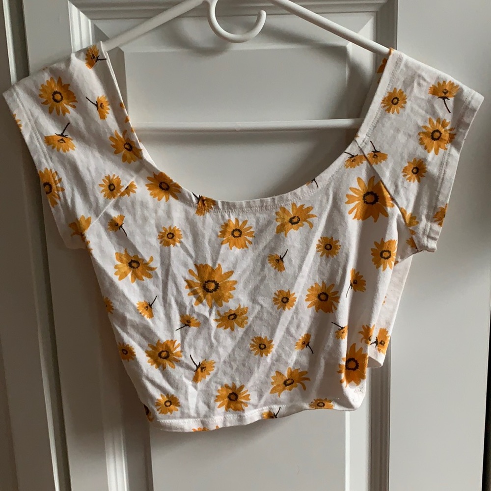 Nollie Floral Crop Shirt